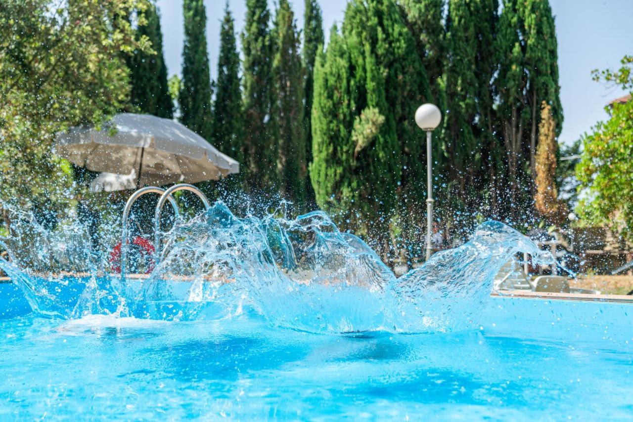 Agriturismo Le Biricoccole ヴァダ エクステリア 写真